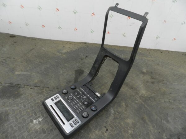 107. 2007 VOLVO S80 D5. CLIMATE CONTROL CENTRE CONSOLE TRIM
