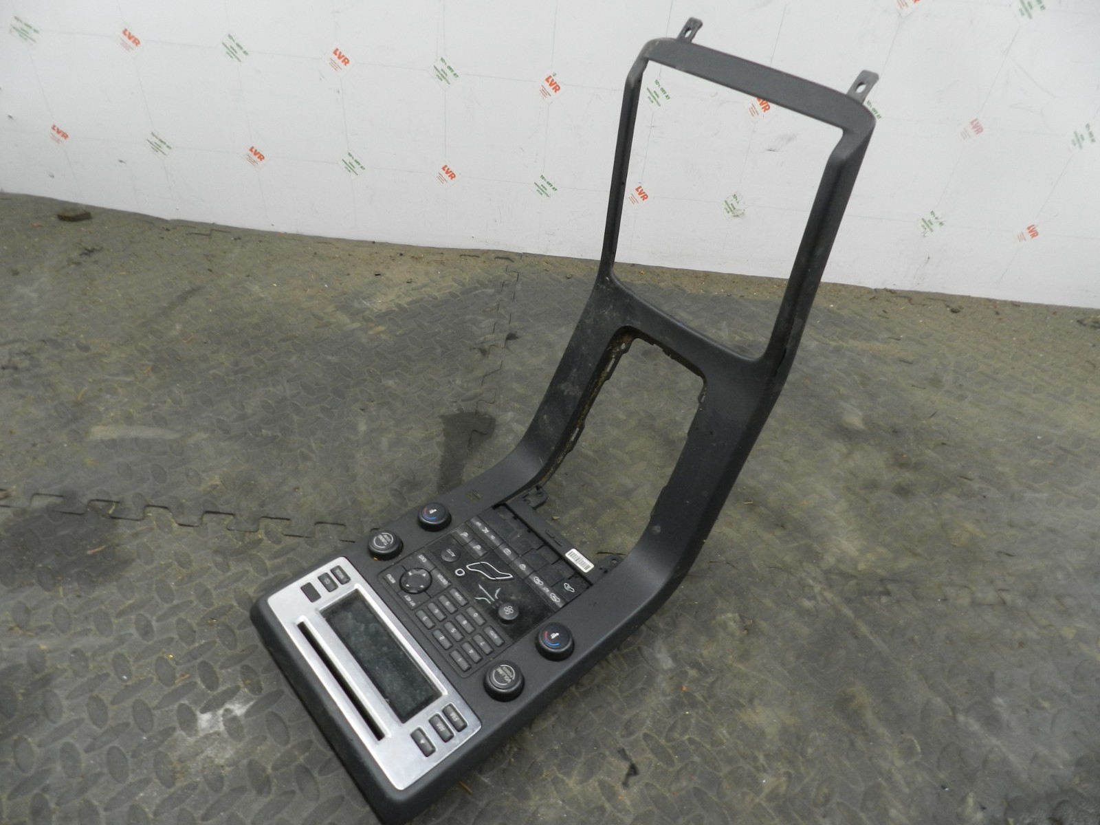 107. 2007 VOLVO S80 D5. CLIMATE CONTROL CENTRE CONSOLE TRIM