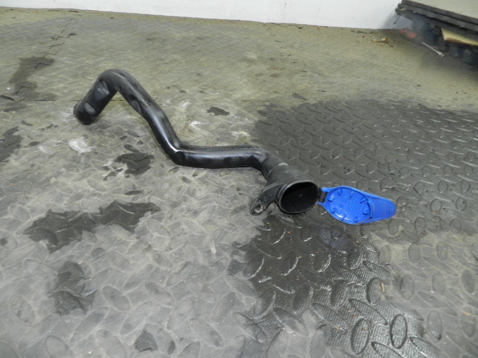 107. 2007 VOLVO S80 D5. SCREEN WASHER TANK FILL UP PIPE
