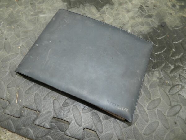 107. 2007 VOLVO S80 D5. OWNERS HAND BOOK MANUAL