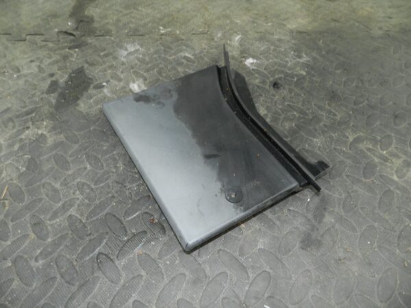 107. 2007 VOLVO S80 D5. BATTERY COVER