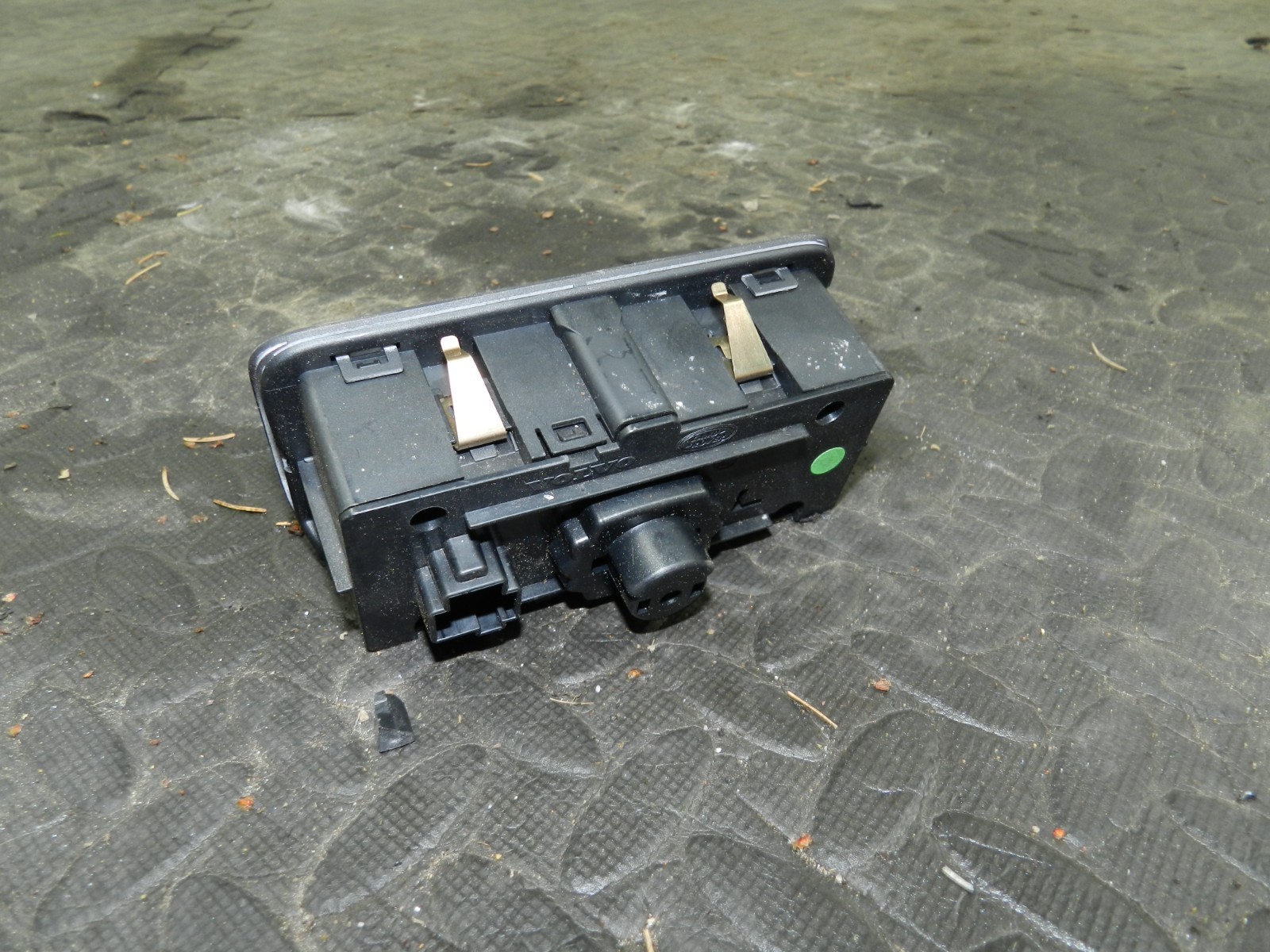 107. 2007 VOLVO S80 D5. HEAD LIGHT SWITCH CONTROL - Image 2