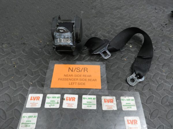 143. 2003 BMW E46 318Ci CONVERTIBLE. PASSENGER SIDE REAR SEATBELT