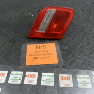 143. 2003 BMW E46 318Ci CONVERTIBLE. PASSENGER SIDE REAR INNER LIGHT