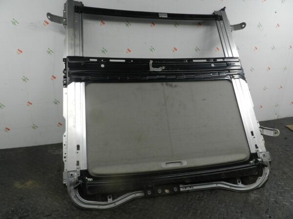 (145) 2003 TOYOTA RAV 4 MK2. SUNROOF 88733-99115