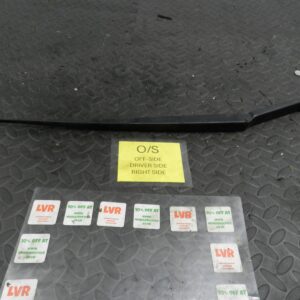 143. 2003 BMW E46 318Ci CONVERTIBLE. DRIVER SIDE WIPER ARM