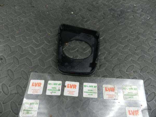 143. 2003 BMW E46 318Ci CONVERTIBLE. PLASTIC TRIM - Image 2