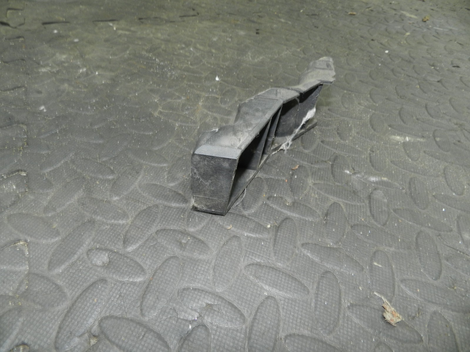 (160) 2000 AUDI TT QUATTRO 8N. PASSENGER SIDE FRONT BUMPER MOUNT FRAME - Image 3