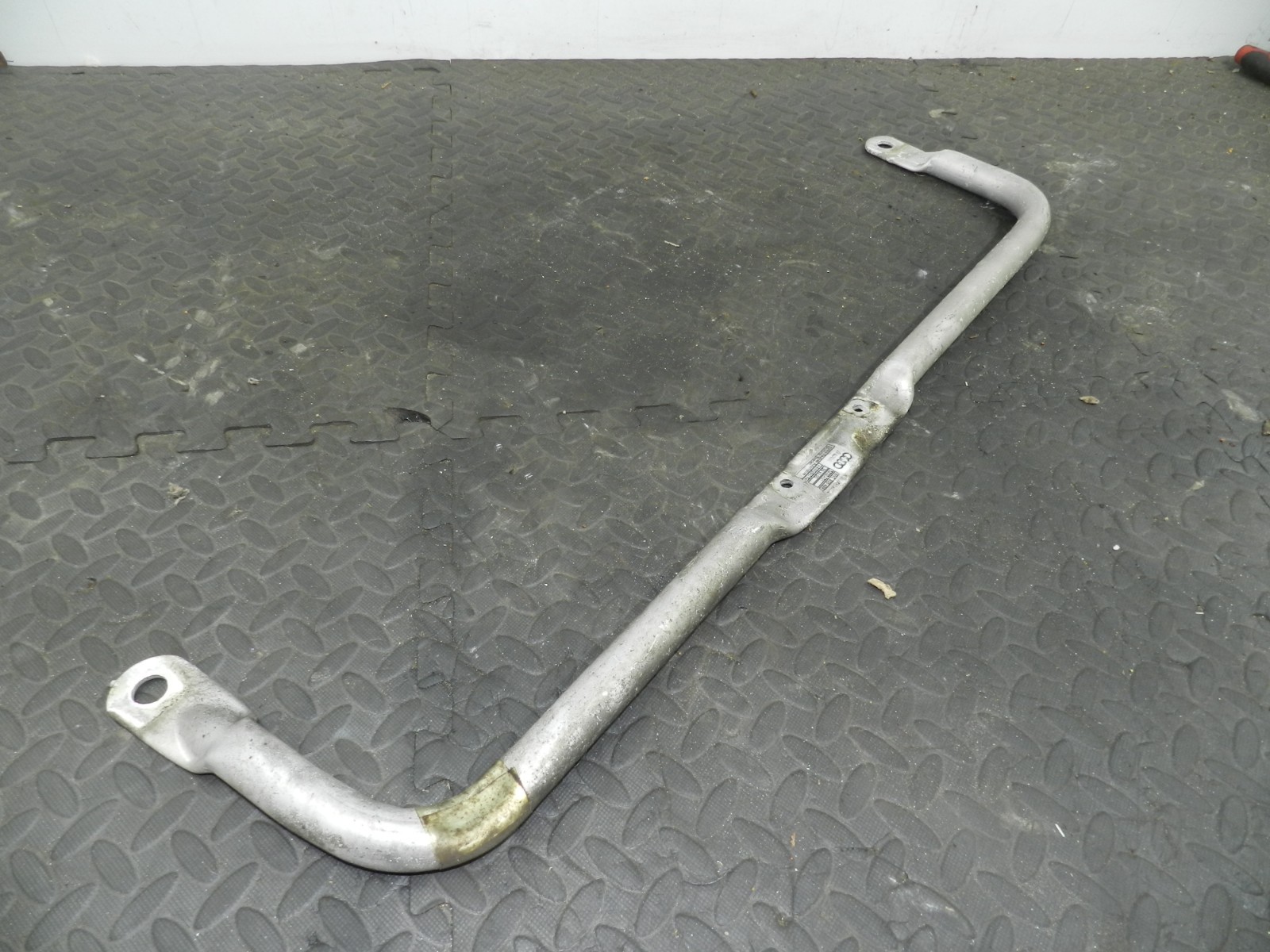 (160) 2000 AUDI TT QUATTRO 8N. METAL SUPPORT BONNET LOCK SUPPORT 8N0805489 - Image 4