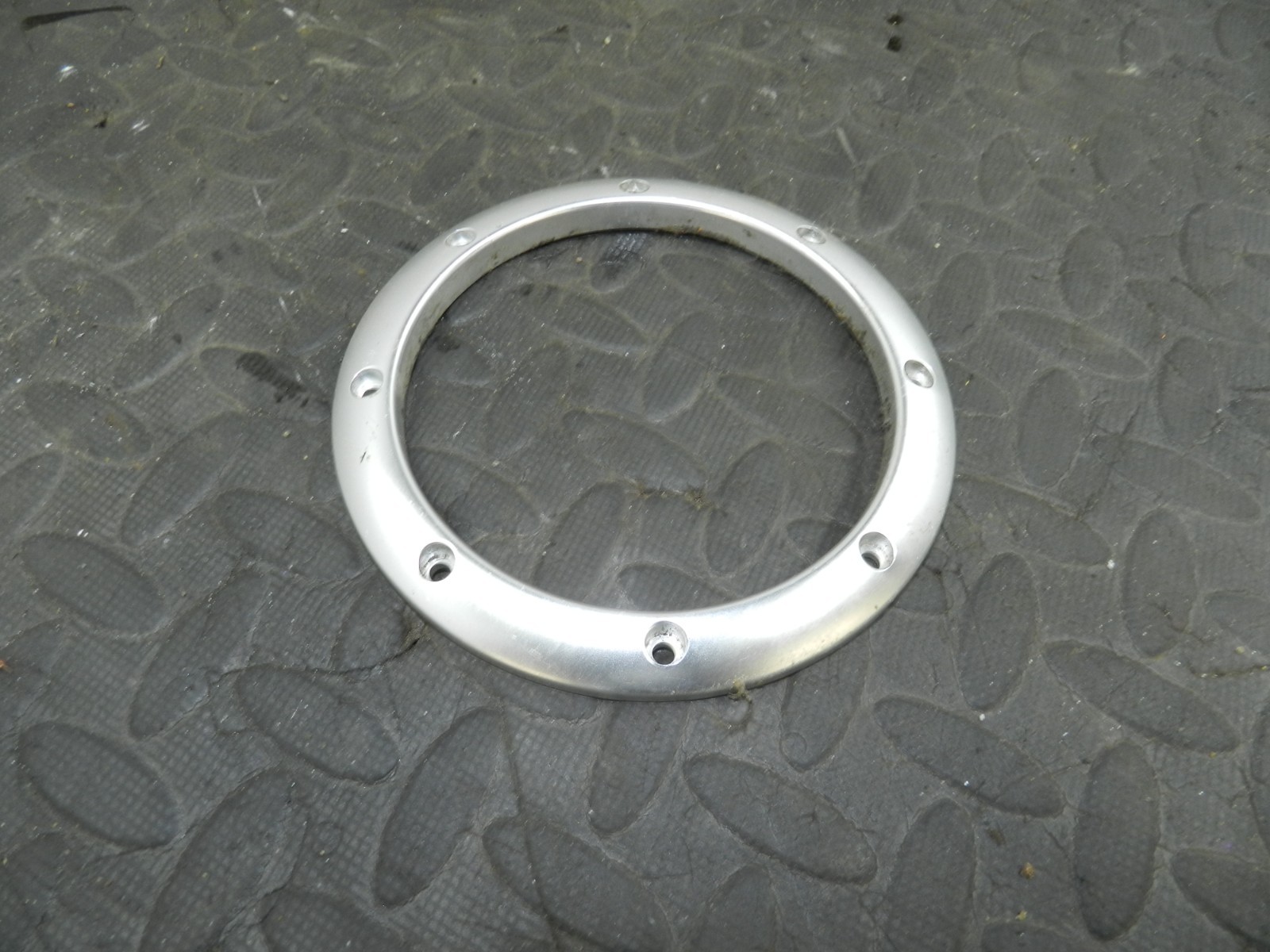(160) 2000 AUDI TT QUATTRO 8N. GEAR SELECTOR SURROUND TRIM
