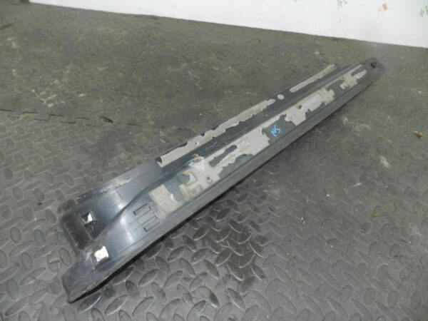 (160) 2000 AUDI TT QUATTRO 8N. PASSENGER SIDE OUTER SILL TRIM - Image 4