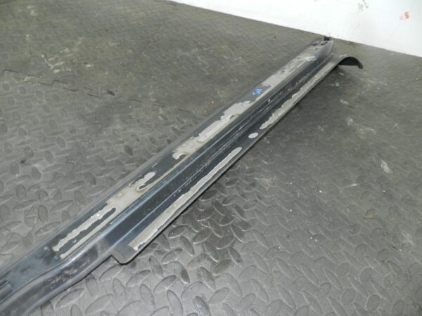 (160) 2000 AUDI TT QUATTRO 8N. PASSENGER SIDE OUTER SILL TRIM - Image 5