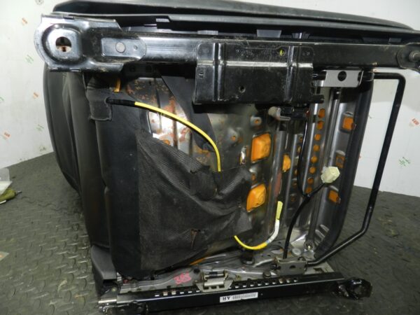 (145) 2003 TOYOTA RAV 4 MK2. FULL SET OF BLACK LEATHER SEATS - Image 6