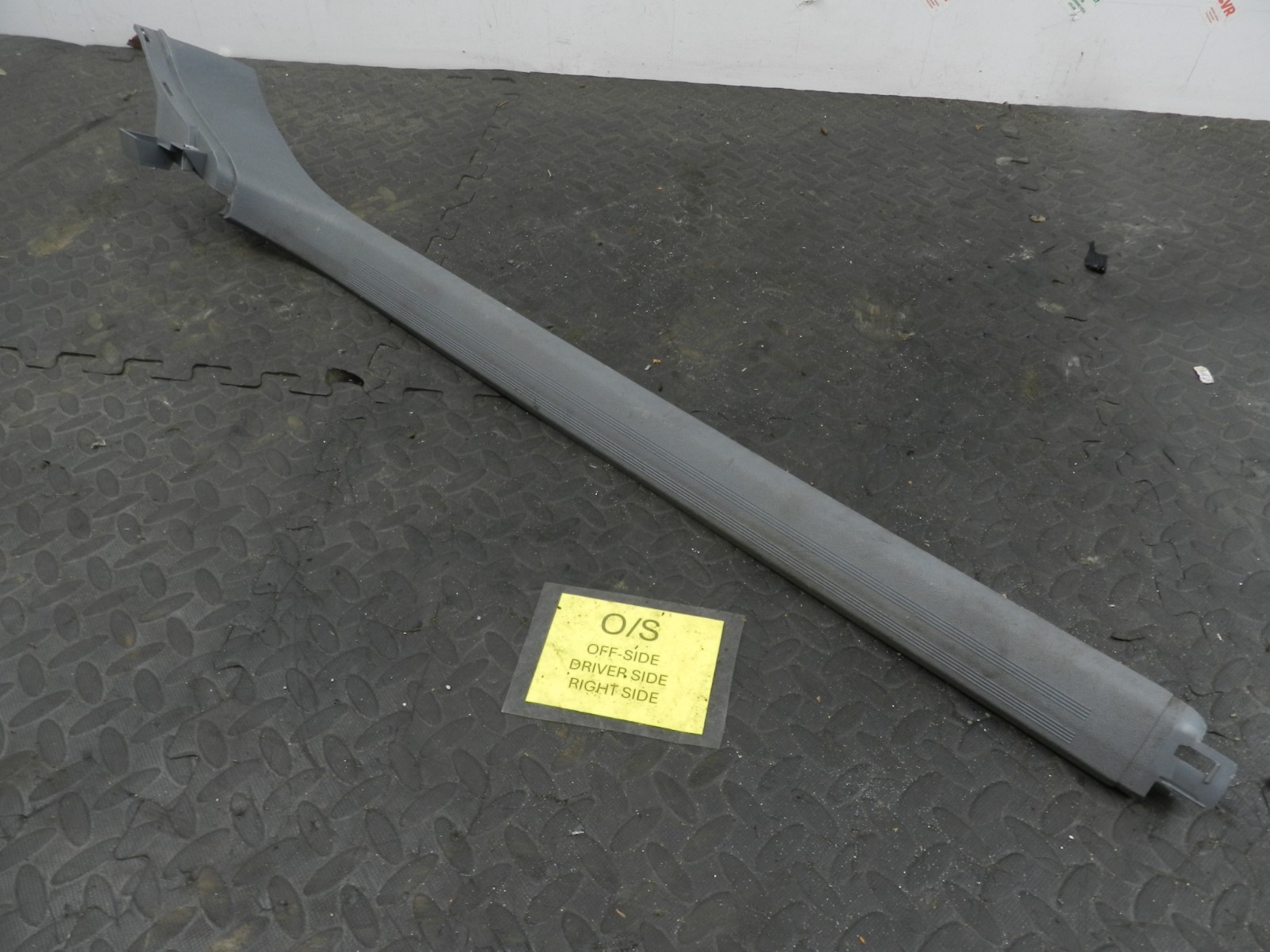 (160) 2000 AUDI TT QUATTRO 8N. DRIVER SIDE SILL TRIM