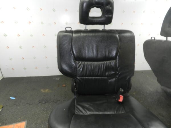 (145) 2003 TOYOTA RAV 4 MK2. FULL SET OF BLACK LEATHER SEATS - Image 13