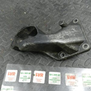 143. 2003 BMW E46 318Ci CONVERTIBLE. ENGINE MOUNT