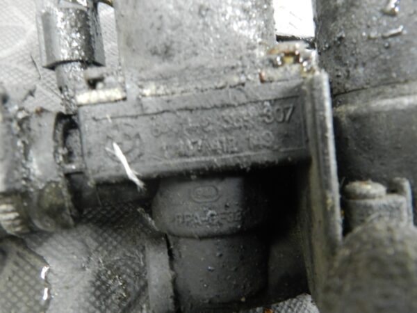 143. 2003 BMW E46 318Ci CONVERTIBLE. COOLANT PUMP VALVES - Image 3
