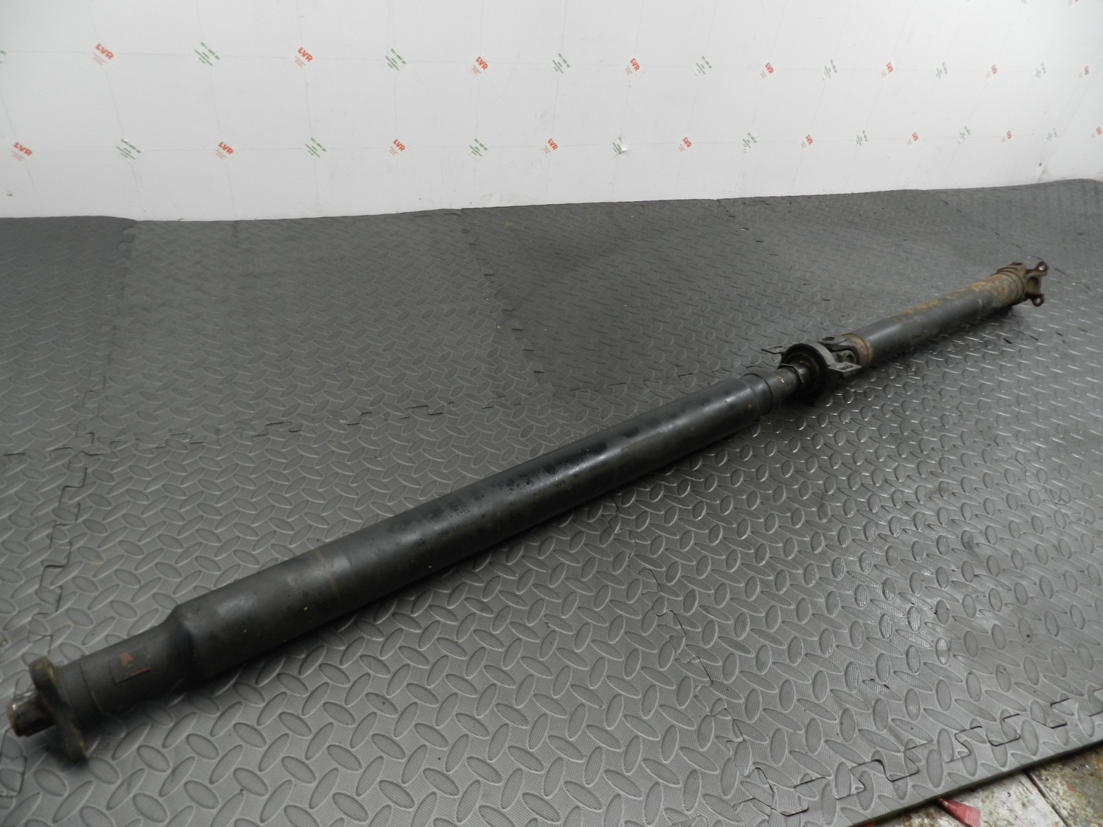 143. 2003 BMW E46 318Ci CONVERTIBLE. PROPSHAFT
