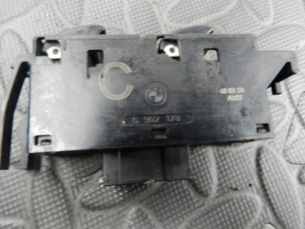 143. 2003 BMW E46 318Ci CONVERTIBLE. WINDOW SWITCH - Image 2