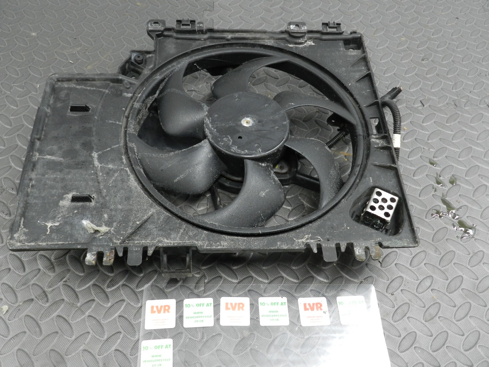 142 NISSAN MICRA K12 CONVERTIBLE C+C. RADIATOR COOLING FAN