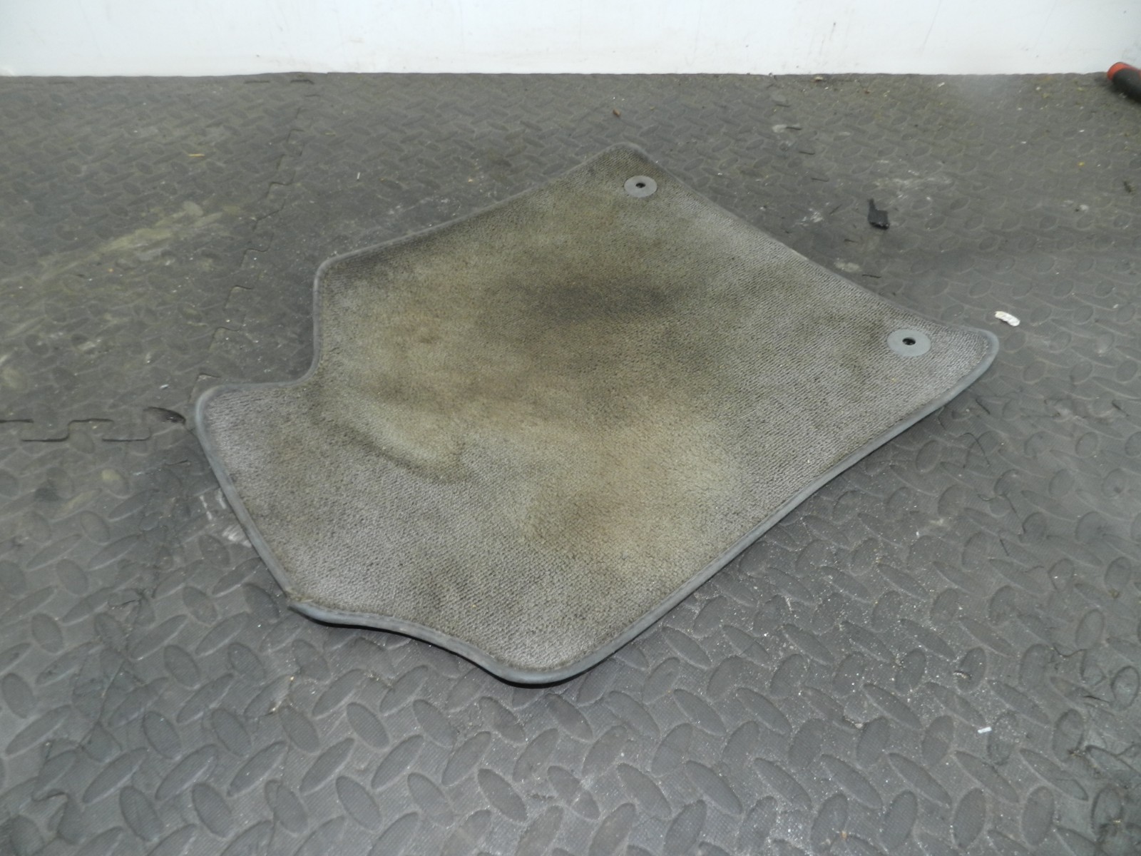 (160) 2000 AUDI TT QUATTRO 8N. FLOOR MAT
