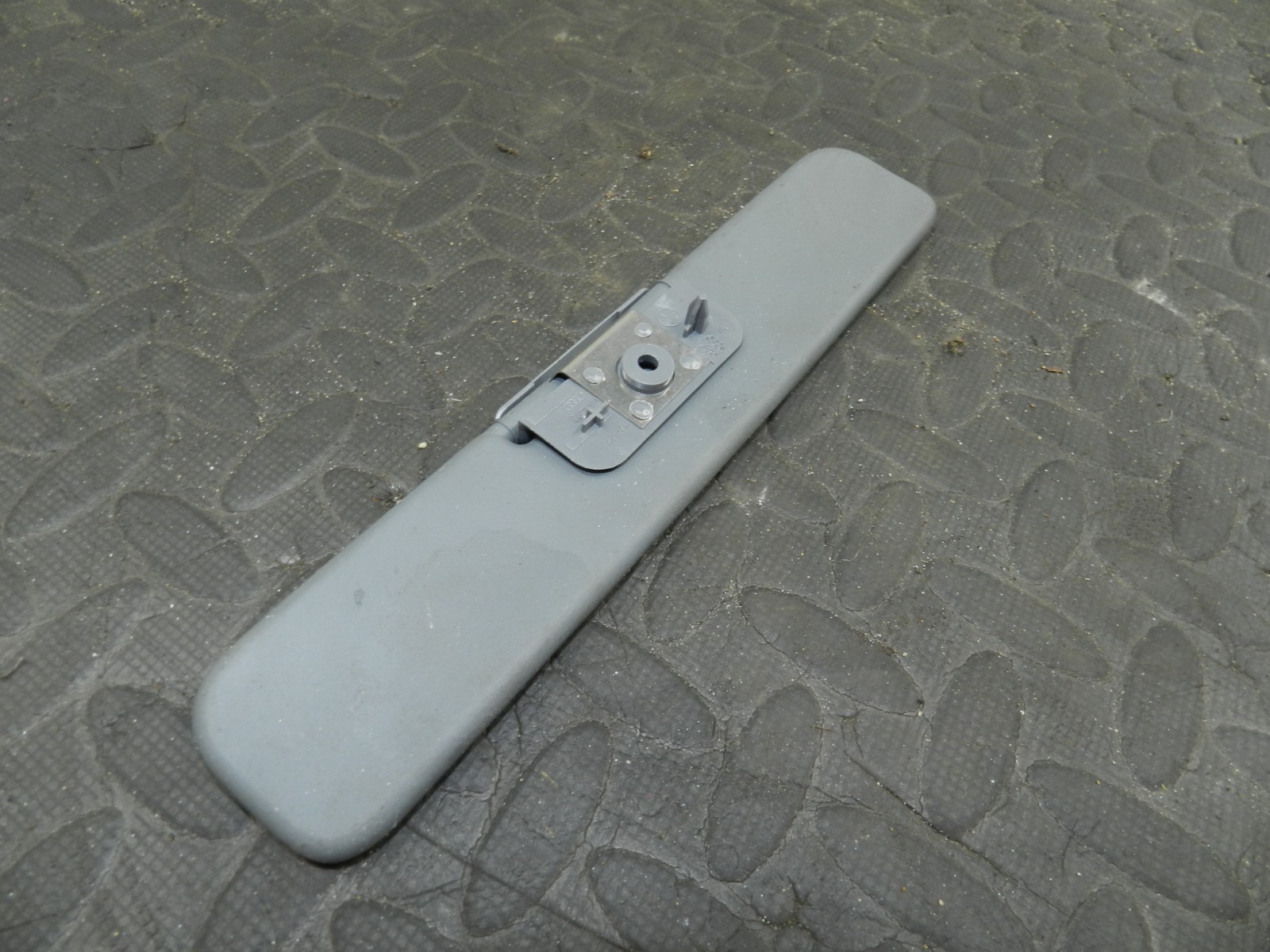 (160) 2000 AUDI TT QUATTRO 8N. MIDDLE SUN VISOR - Image 2