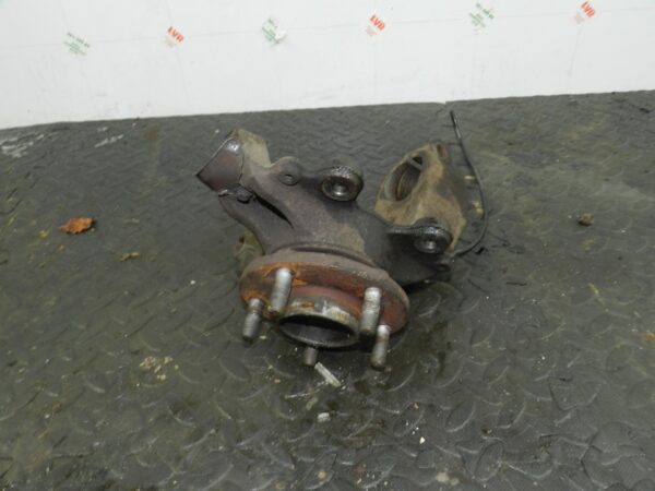 151. 2008 FORD FOCUS MK2 TITANIUM. PASSENGER SIDE FRONT STUB AXLE HUB - Image 3