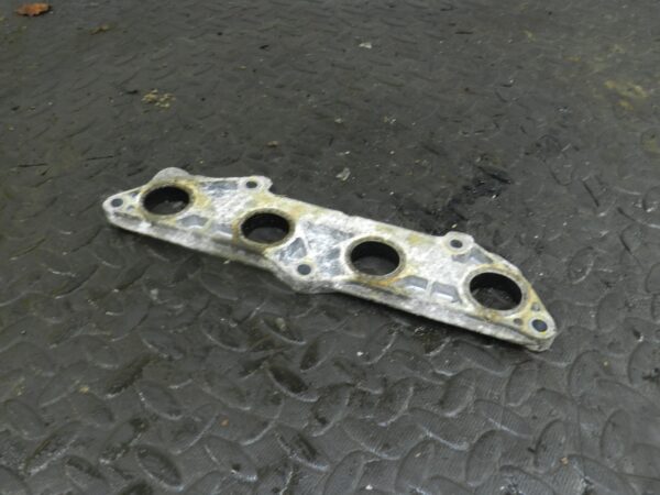 (129) 2005 HONDA JAZZ. INTAKE MANIFOLD SPACER