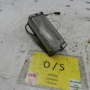 FORD GRANADA MK3 SALOON. DRIVER SIDE FRONT FOG LIGHT CHIP AND CRACK IN LENS
