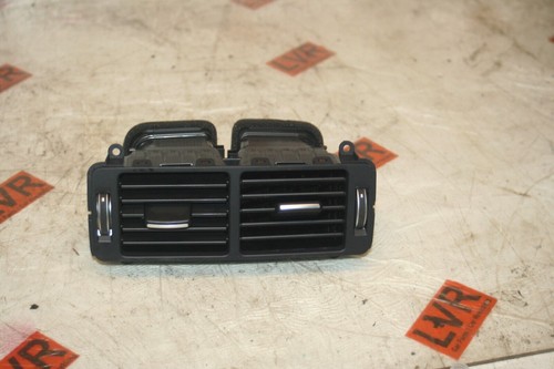 2016 RANGE ROVER SPORT L494. CENTRE CONSOLE AIR VENTS PAIR