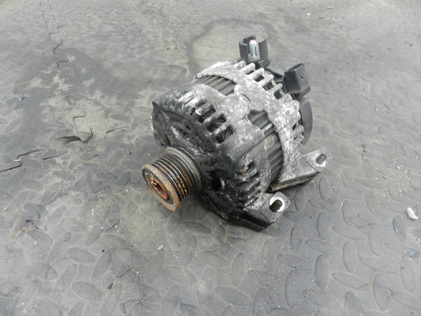107. 2007 VOLVO S80 D5. ALTERNATOR