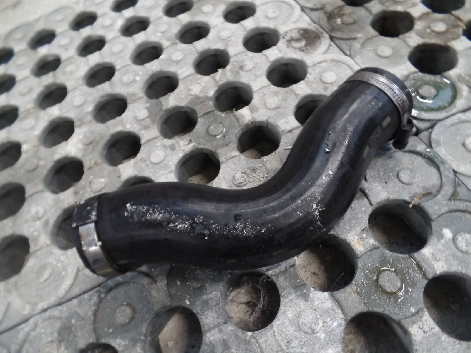 2010 HYUNDAI SANTA FE 2.2 DIESEL AUTOMATIC. COOLANT PIPE. - Image 3