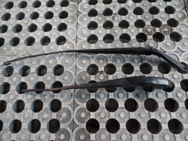 MK2 Nissan Note 2015 - Window Wiper Arms *Pair - Image 2