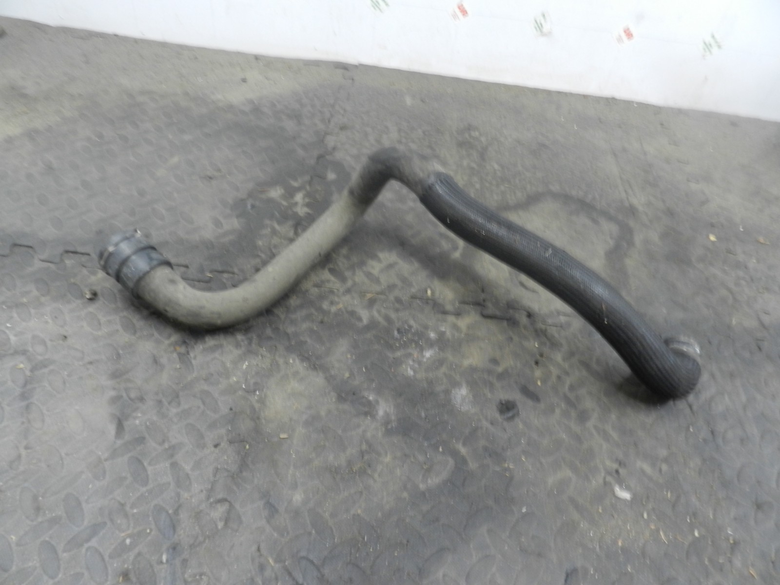 107. 2007 VOLVO S80 D5. COOLANT PIPE - Image 2