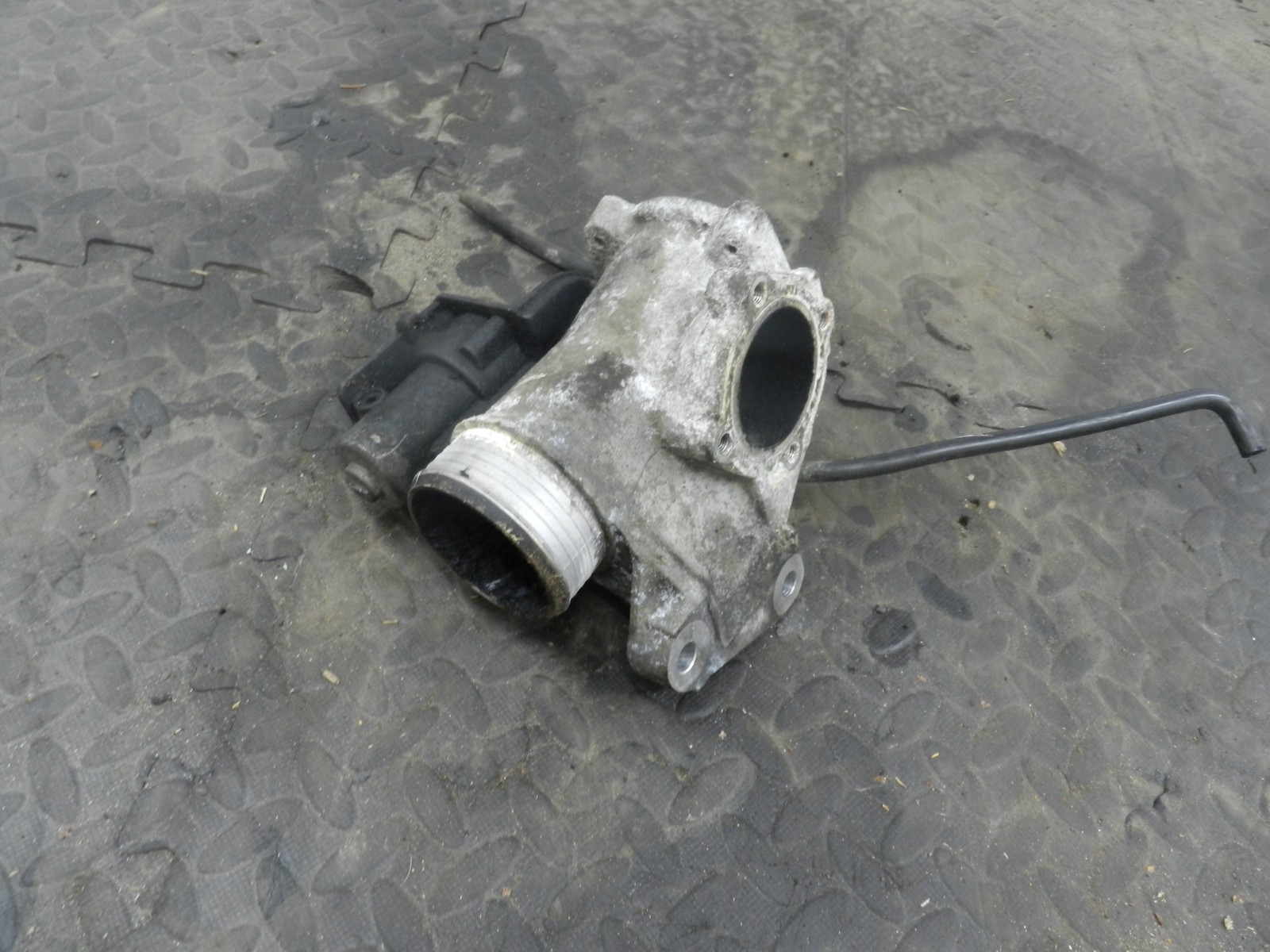 107. 2007 VOLVO S80 D5. EGR VALVE