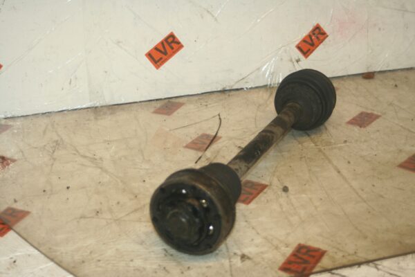 2005 VOLKSWAGEN GOLF MK5. PASSENGER SIDE DRIVESHAFT