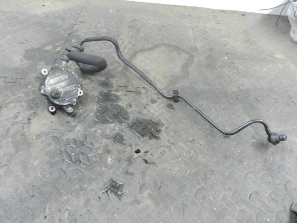 107. 2007 VOLVO S80 D5. VACUUM PUMP AND PIPE 30731825 - Image 2