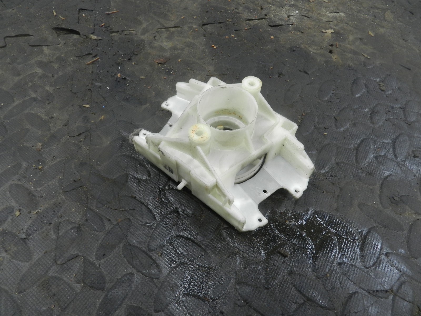162. 1996 HONDA SMX. SQUIB CLOCK RING HOUSING