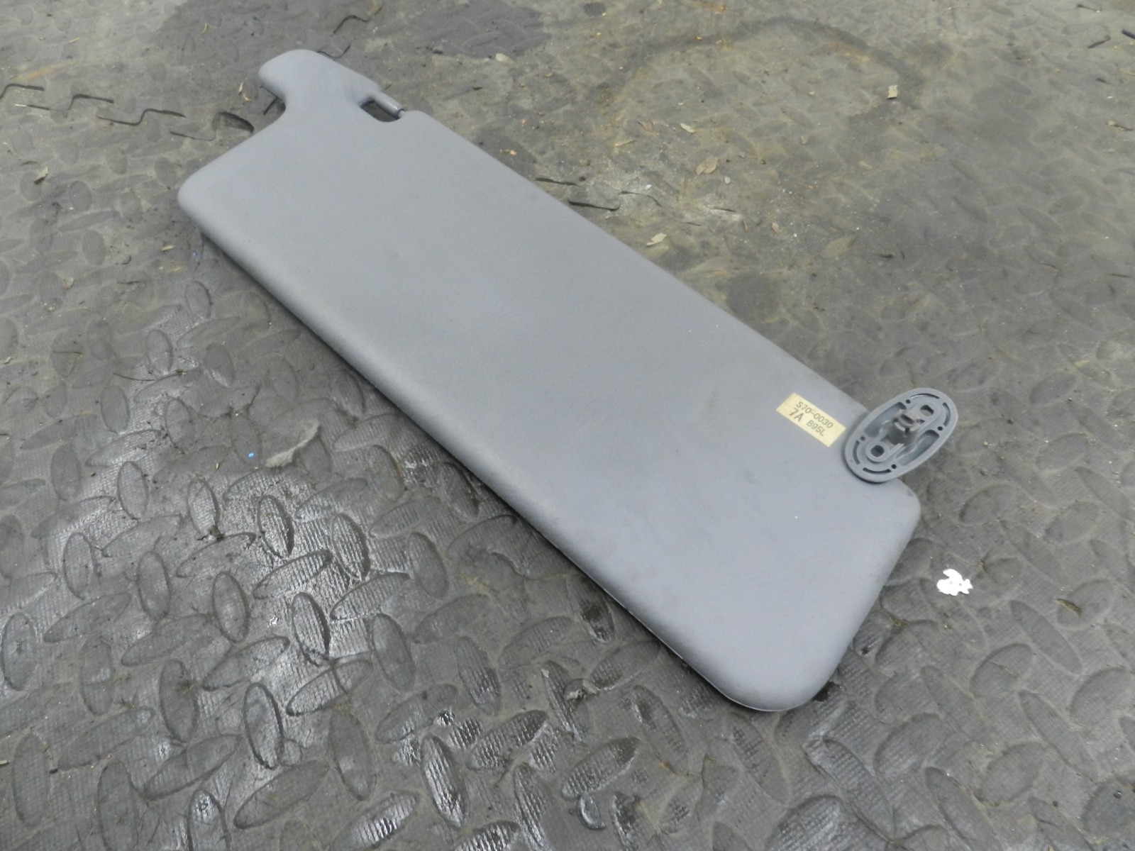162. 1996 HONDA SMX. DRIVER SIDE SUN VISOR