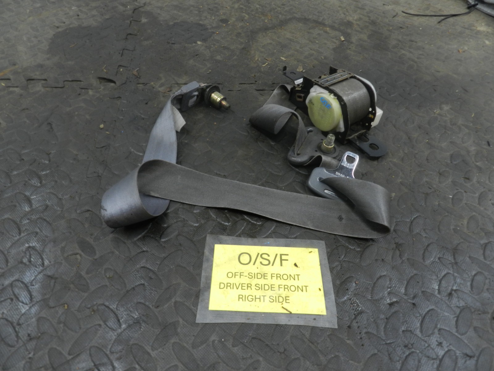 162. 1996 HONDA SMX. DRIVER SIDE FRONT SEAT BELT