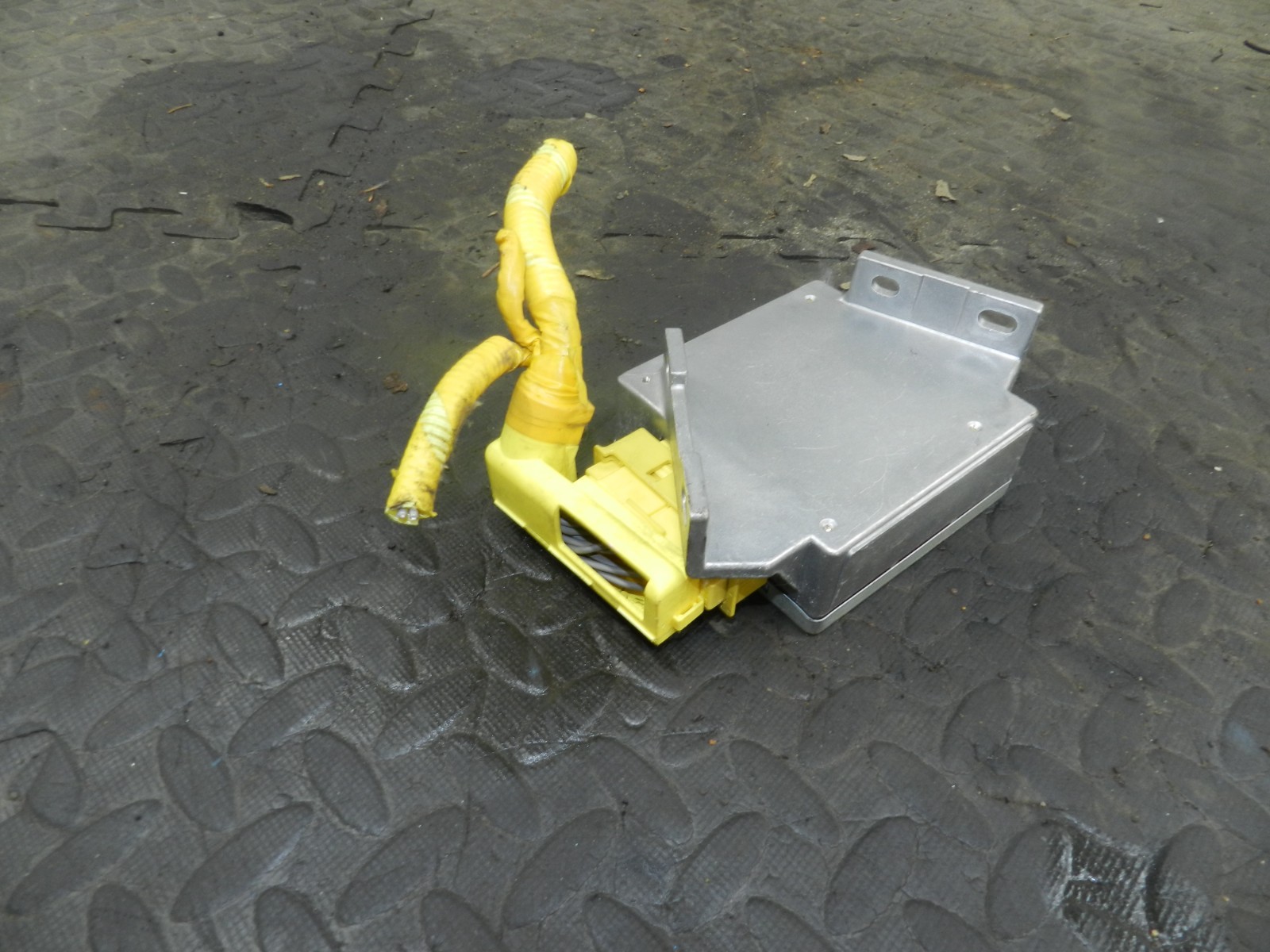 162. 1996 HONDA SMX. AIR BAG ECU