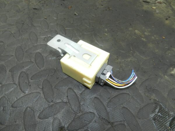 162. 1996 HONDA SMX. LOCKING MODULE RELAY - Image 4