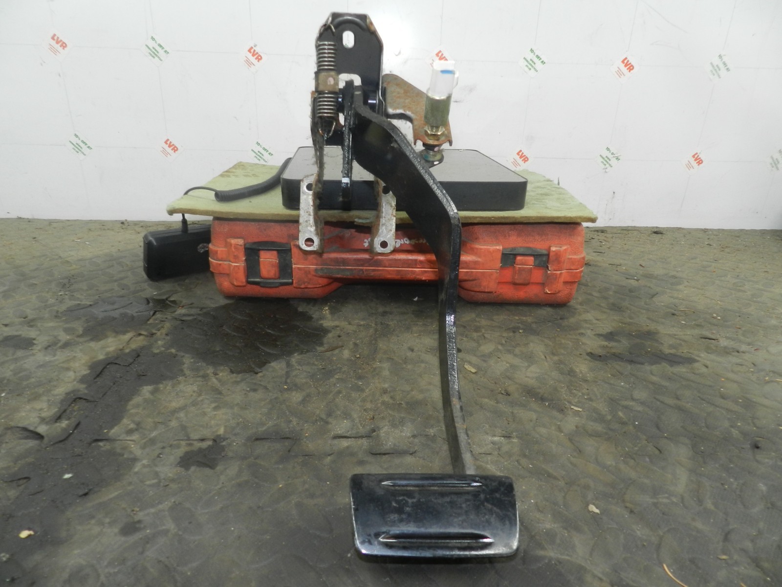 162. 1996 HONDA SMX. BRAKE PEDAL