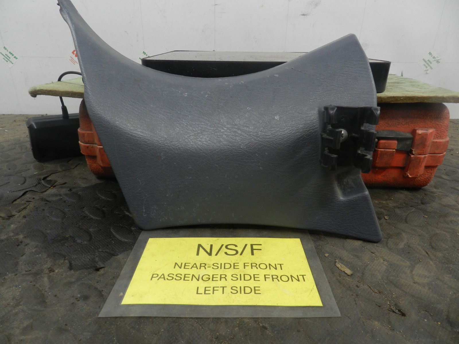 162. 1996 HONDA SMX. PASSENGER SIDE LOWER A PILLAR SILL TRIM