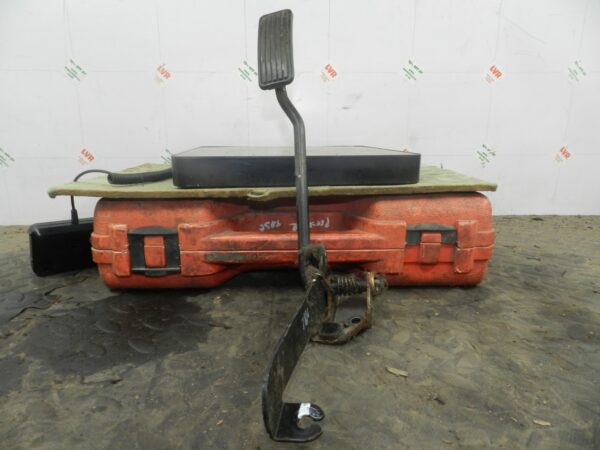 162. 1996 HONDA SMX. CD-BT10 BLUETOOTH ADAPTER PIONEER - Image 2