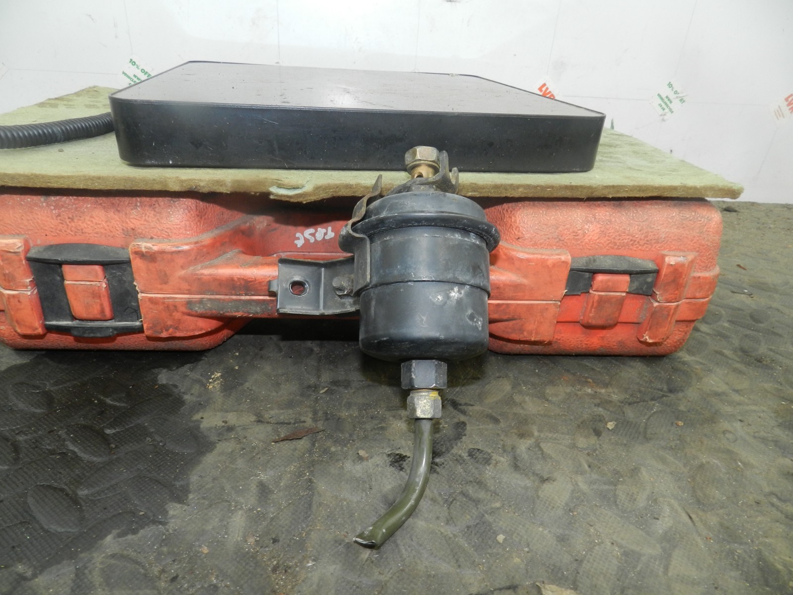 162. 1996 HONDA SMX. FUEL FILTER HOUSING