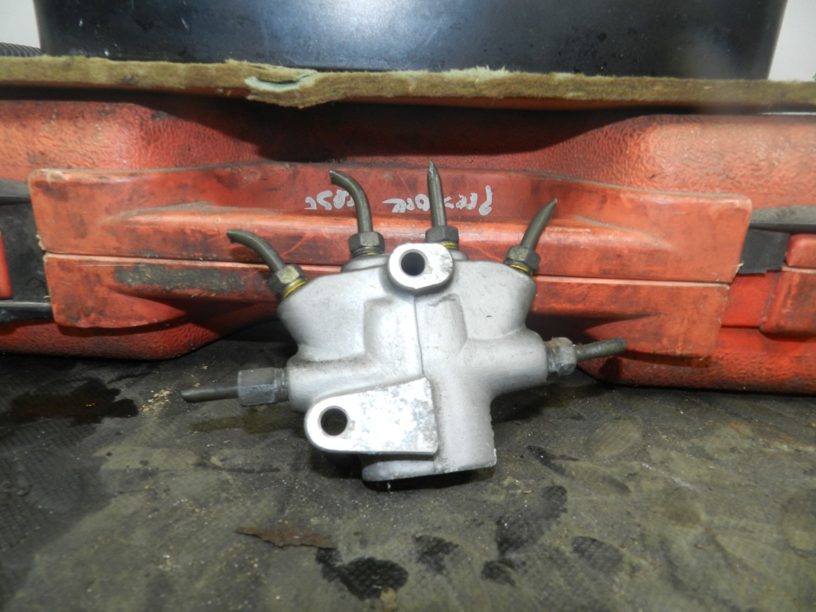 162. 1996 HONDA SMX. BRAKE VALVE CONNECTOR PROP PROPORTIONING