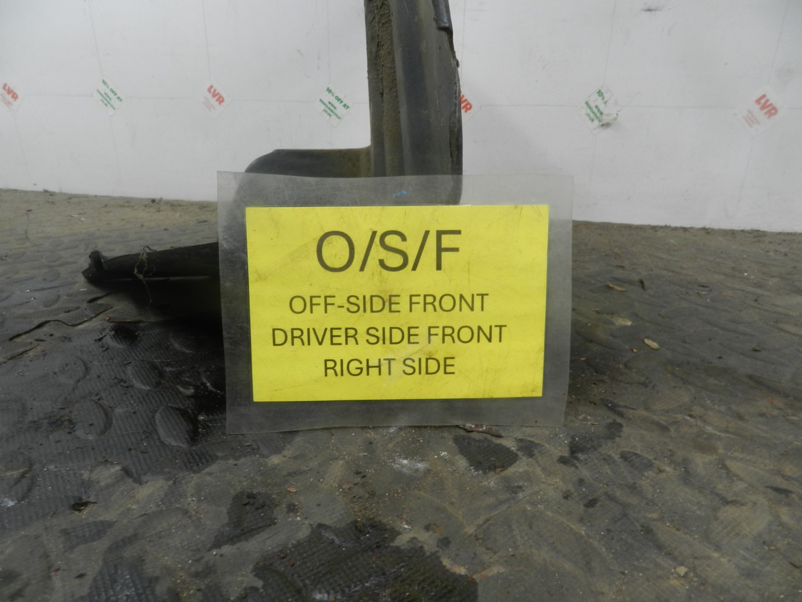 162. 1996 HONDA SMX. DRIVER SIDE FRONT WHEEL ARCH LINER - Image 2