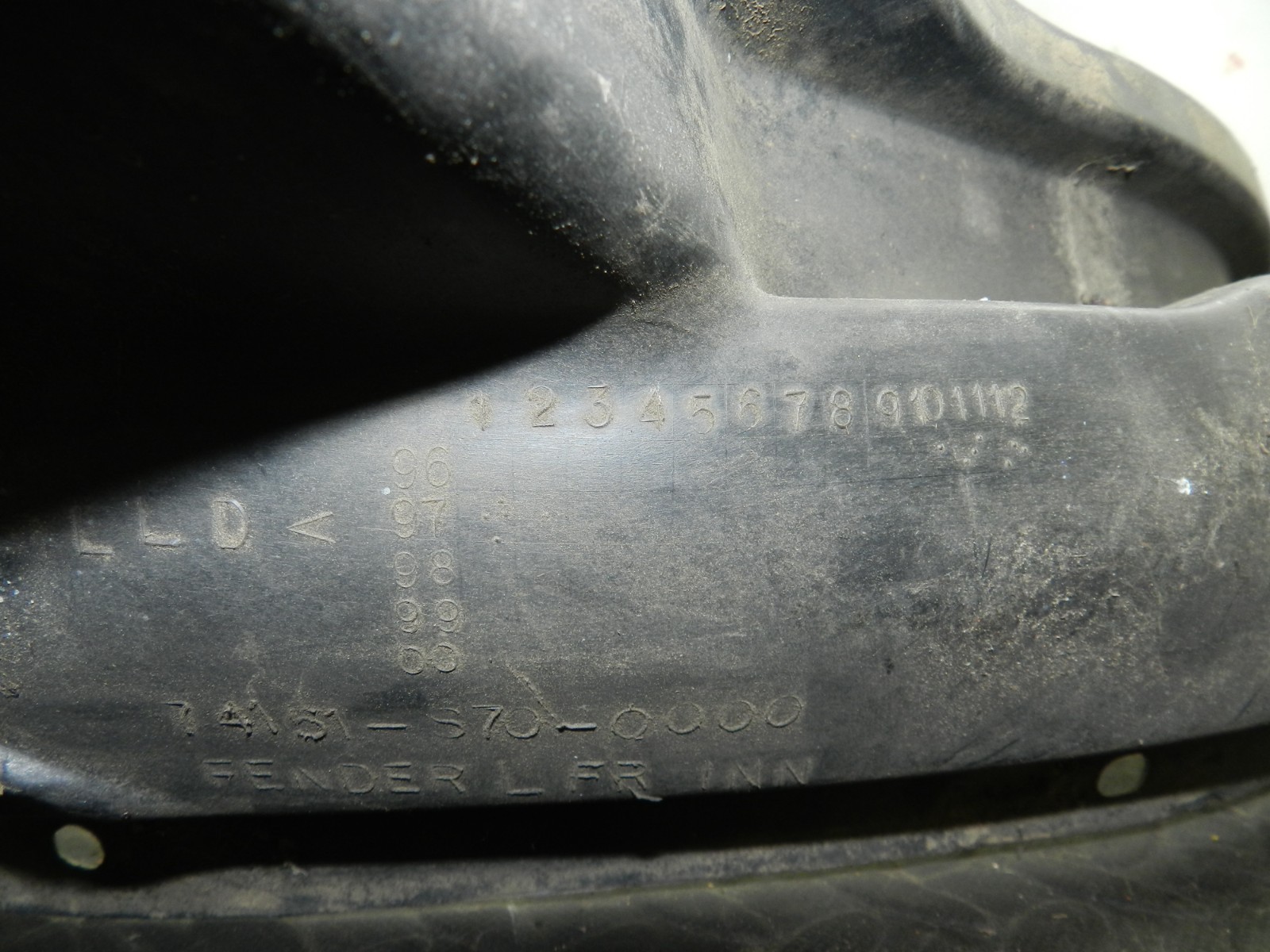162. 1996 HONDA SMX. DRIVER SIDE FRONT WHEEL ARCH LINER - Image 6