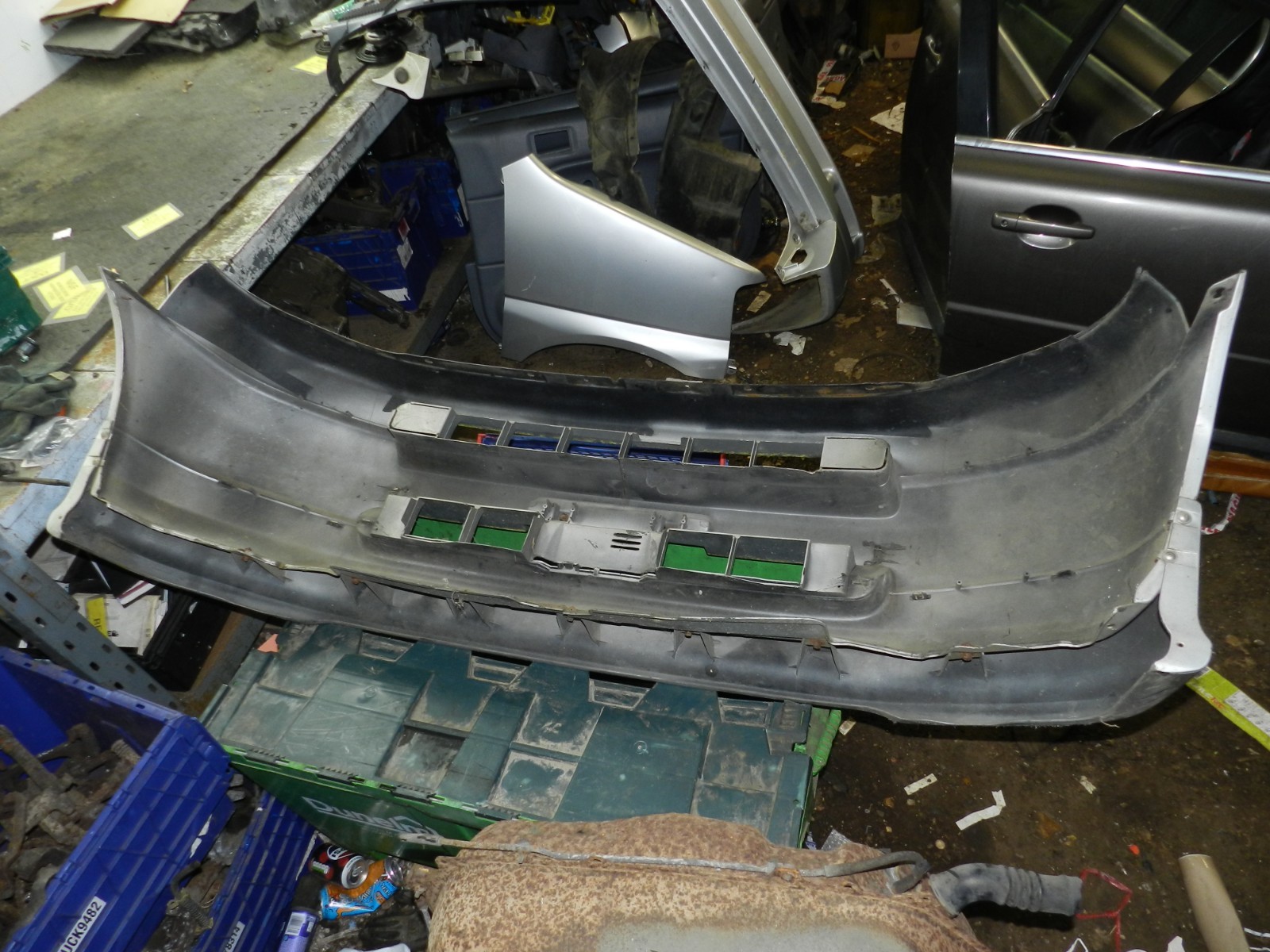 162. 1996 HONDA SMX. FRONT BUMPER IN SILVER - Image 3